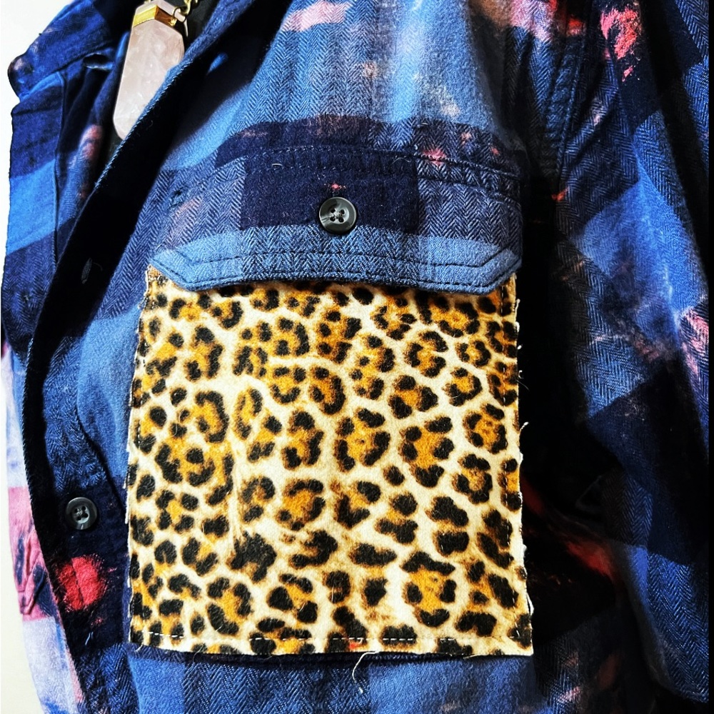 ‼️SOLD‼️Flannel tie dye shirt. - Picture 4 of 7